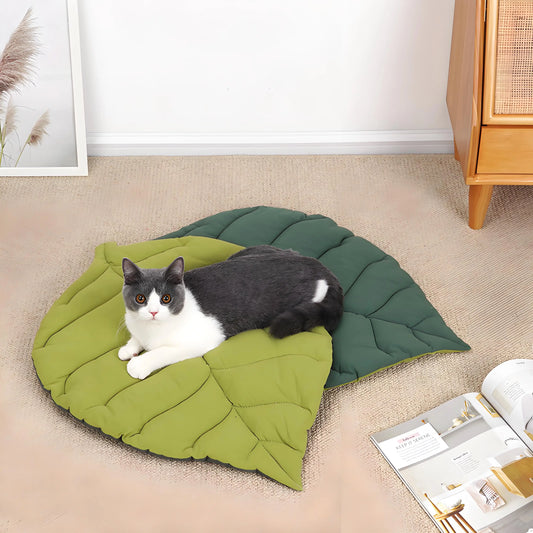 Durable Leaf Design Mat for Cats & Dogs;